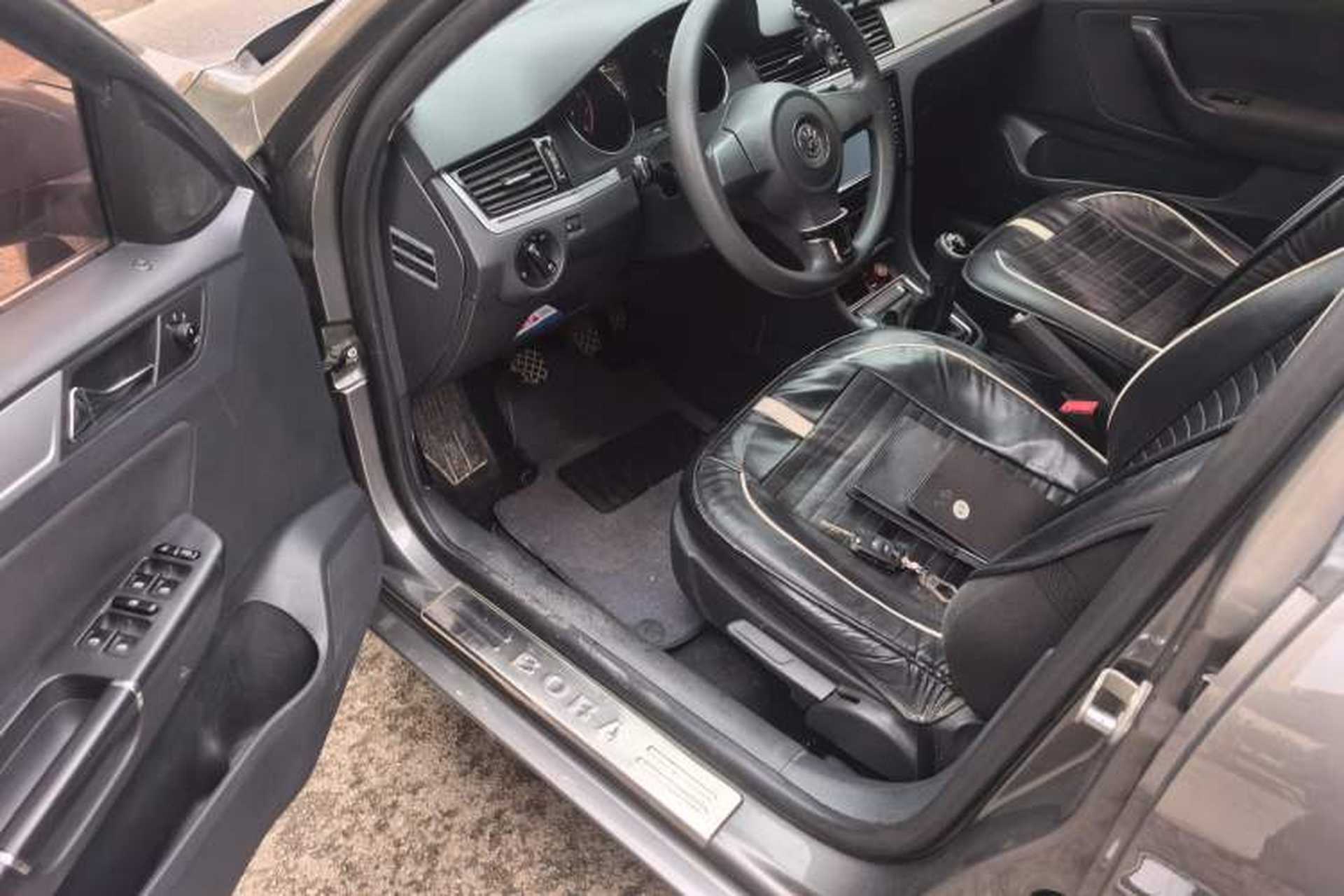 Used Volkswagen Bora 2013 1.6L Manual Fashion Edition Driver Seat