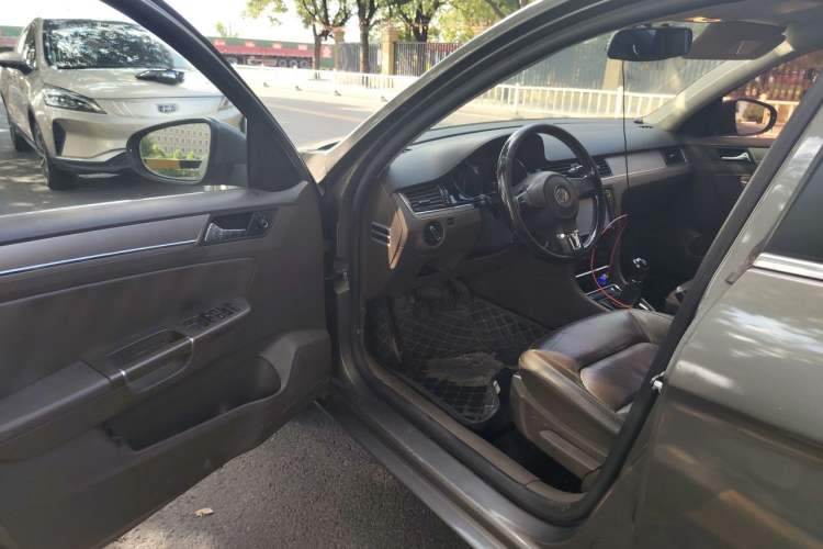 Used Volkswagen Bora 2013 1.6L Manual Comfort Model Driver Seat