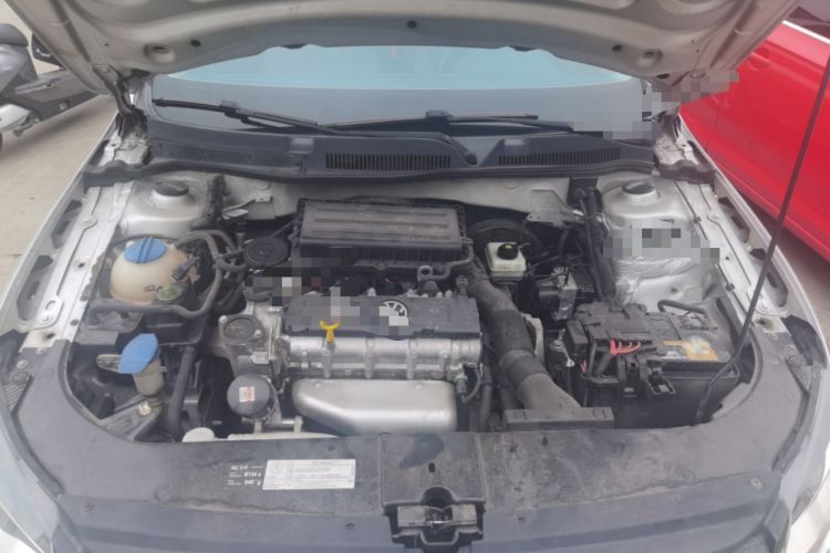Used Volkswagen Bora 2013 1.6L Manual Comfort Model Engine Bay