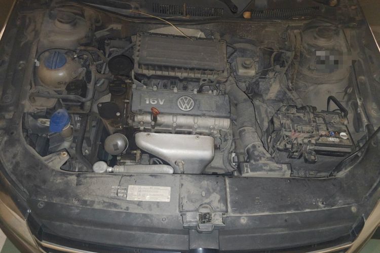 Used Volkswagen Bora 2013 1.6L Automatic Comfort Model Engine Bay