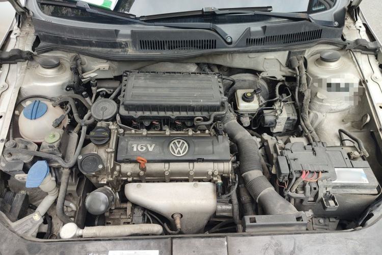 Used Volkswagen Bora 2013 1.6L Automatic Fashion Model Engine Bay
