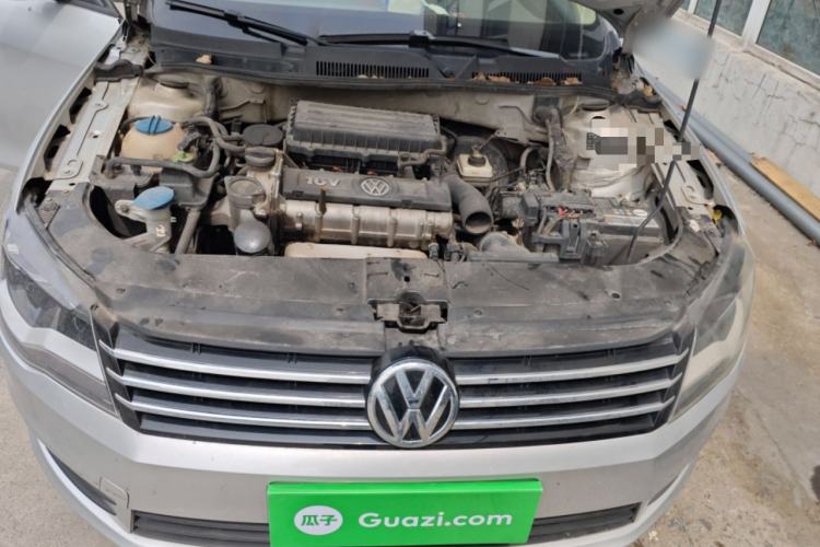 Used Volkswagen Bora 2013 1.6L Automatic Fashion Model Engine Bay