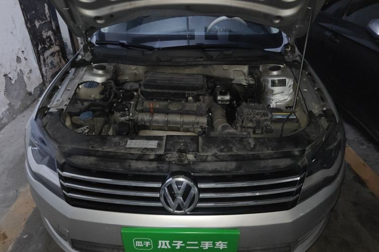 Used Volkswagen Bora 2013 1.6L Automatic Fashion Model Engine Bay