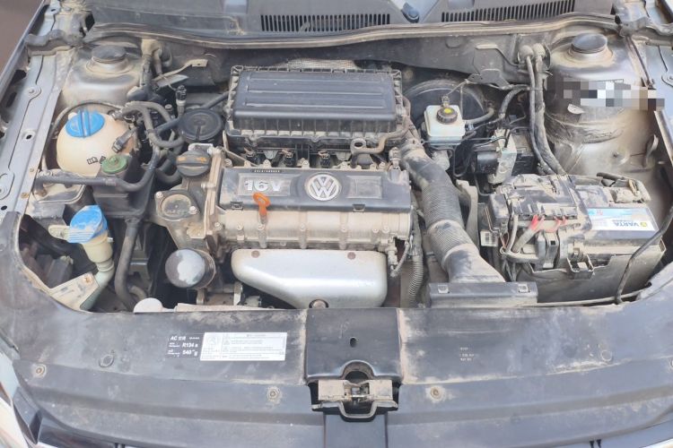 Used Volkswagen Bora 2013 1.6L Manual Comfort Model Engine Bay