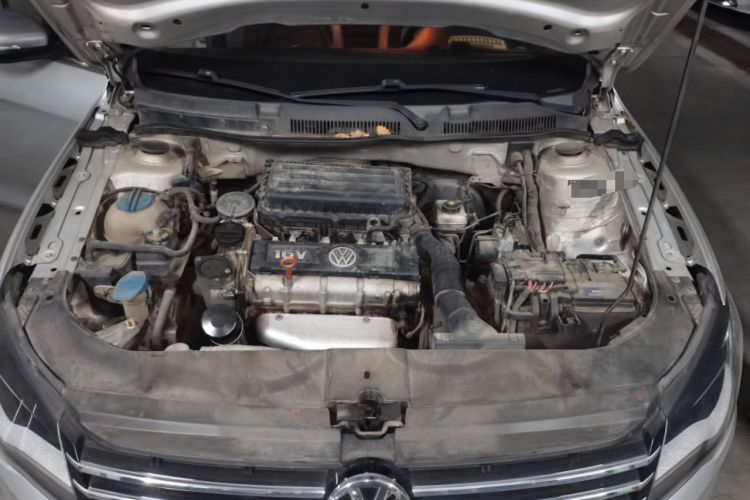 Used Volkswagen Bora 2013 1.6L Automatic Comfort Model Engine Bay
