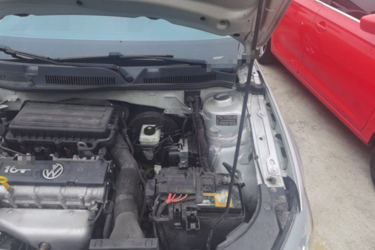 Used Volkswagen Bora 2013 1.6L Manual Comfort Model Engine Bay Left