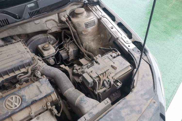 Used Volkswagen Bora 2013 1.6L Manual Comfort Model Engine Bay Left