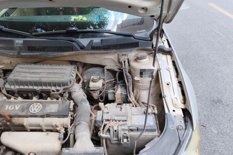 Used Volkswagen Bora 2013 1.6L Manual Comfort Model Engine Bay Left