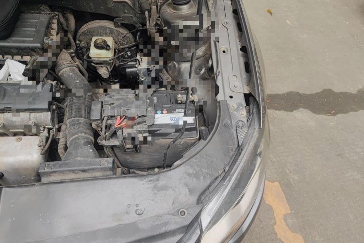 Used Volkswagen Bora 2013 1.6L Manual Comfort Model Engine Bay Left