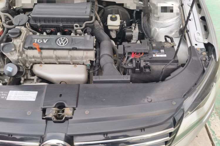 Used Volkswagen Bora 2013 1.6L Automatic Fashion Model Engine Bay Left