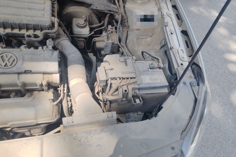 Used Volkswagen Bora 2013 1.6L Manual Fashion Edition Engine Bay Left