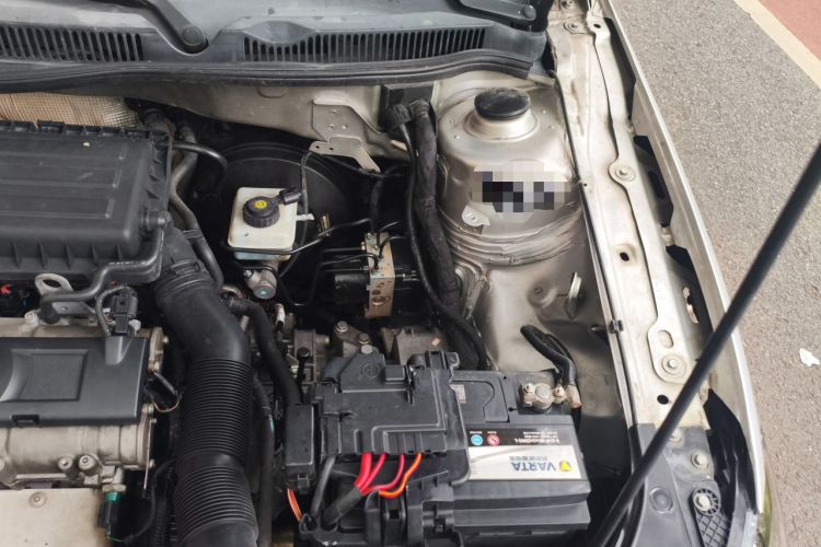 Used Volkswagen Bora 2013 1.6L Automatic Comfort Model Engine Bay Left