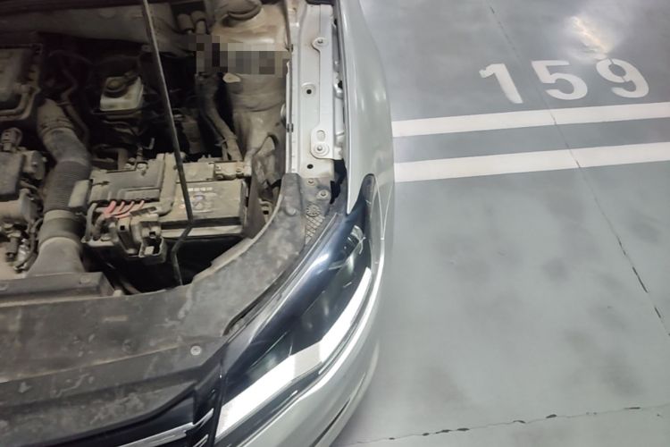 Used Volkswagen Bora 2013 1.6L Automatic Comfort Model Engine Bay Left