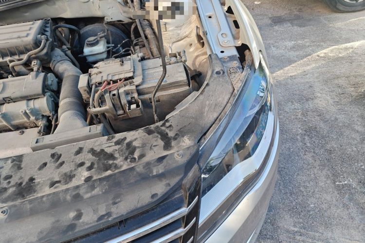 Used Volkswagen Bora 2013 1.6L Automatic Comfort Model Engine Bay Left