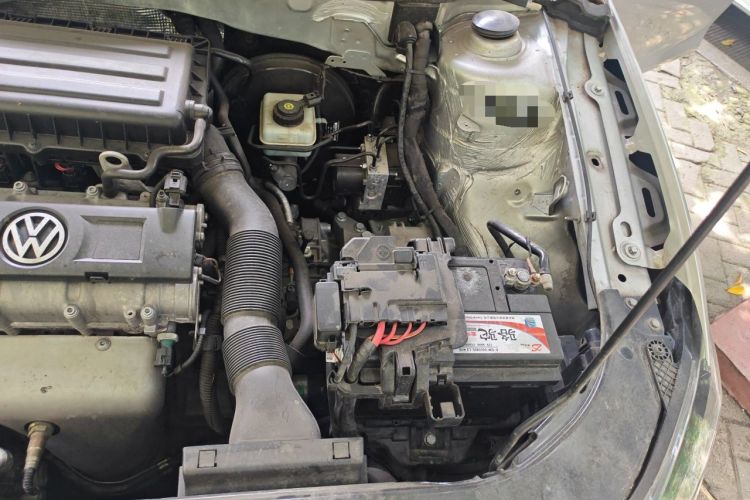 Used Volkswagen Bora 2013 1.6L Automatic Fashion Model Engine Bay Left