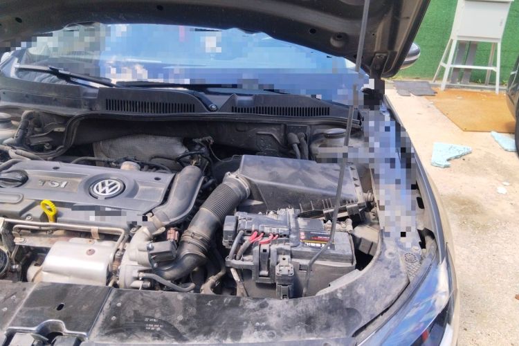 Used Volkswagen Bora 2013 1.4T Automatic Comfort Model Engine Bay Left