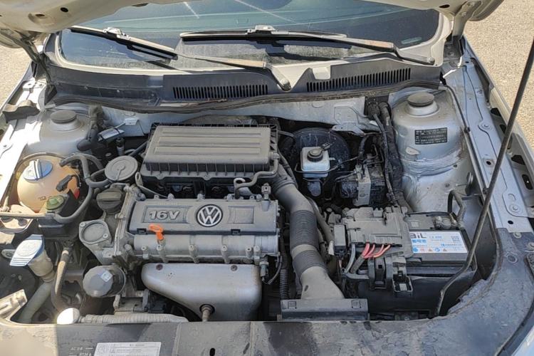 Used Volkswagen Bora 2013 1.6L Automatic Luxury Model Engine Bay