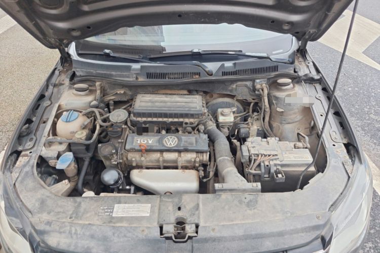 Used Volkswagen Bora 2013 1.6L Manual Fashion Edition Engine Bay