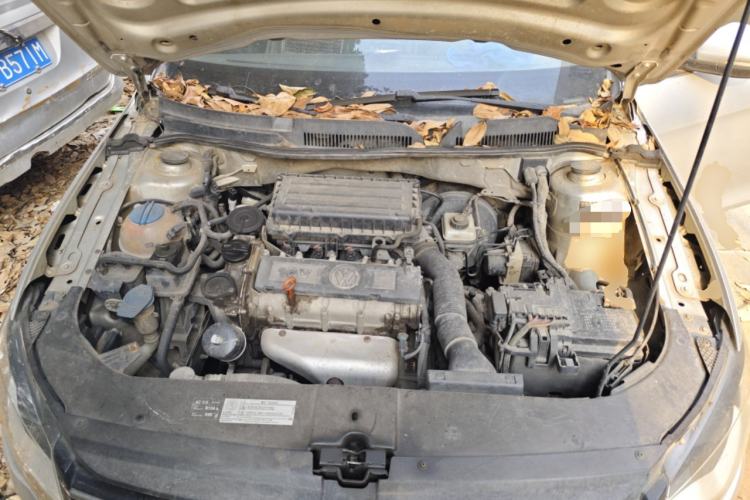 Used Volkswagen Bora 2013 1.6L Automatic Fashion Model Engine Bay