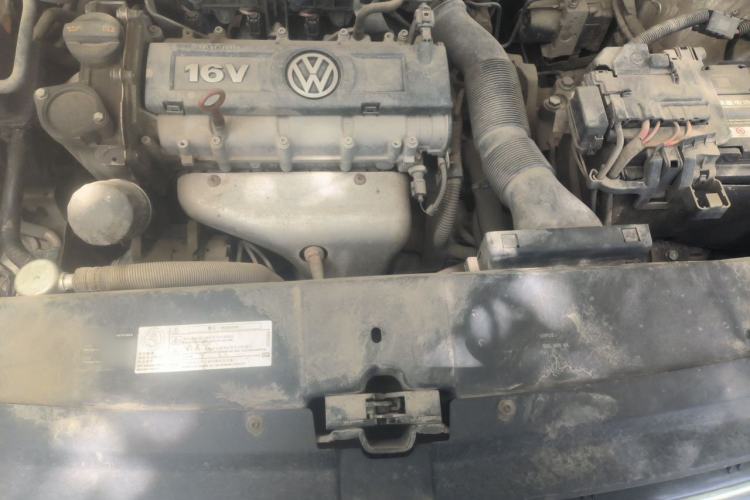 Used Volkswagen Bora 2013 1.6L Manual Fashion Edition Engine Bay
