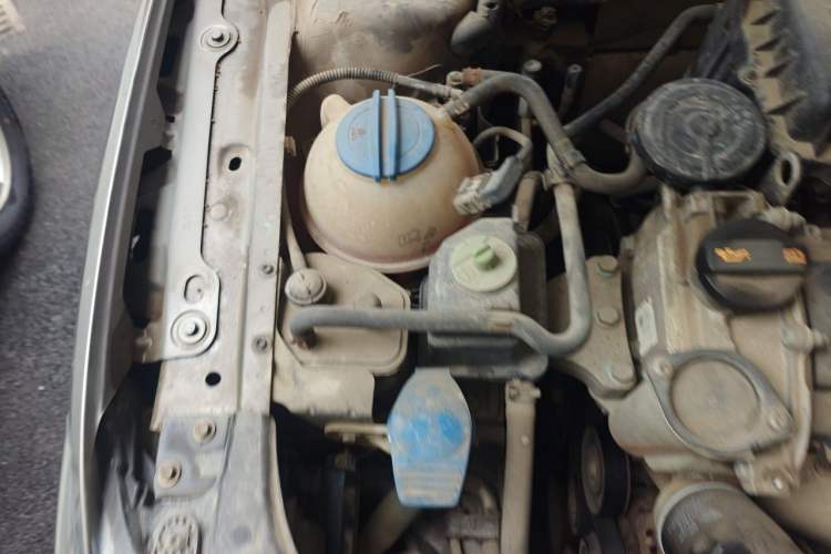 Used Volkswagen Bora 2013 1.6L Manual Comfort Model Engine Bay Right