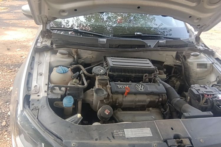 Used Volkswagen Bora 2013 1.6L Manual Comfort Model Engine Bay Right
