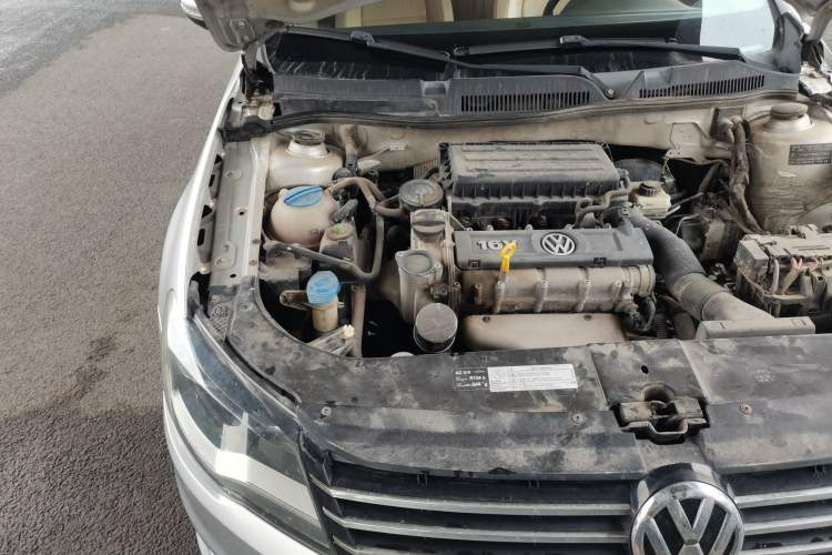 Used Volkswagen Bora 2013 1.6L Manual Comfort Model Engine Bay Right