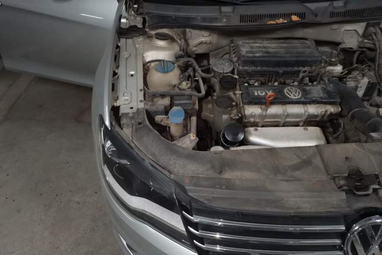Used Volkswagen Bora 2013 1.6L Automatic Comfort Model Engine Bay Right