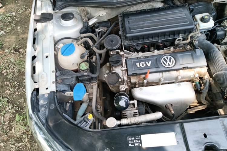 Used Volkswagen Bora 2013 1.6L Automatic Comfort Model Engine Bay Right