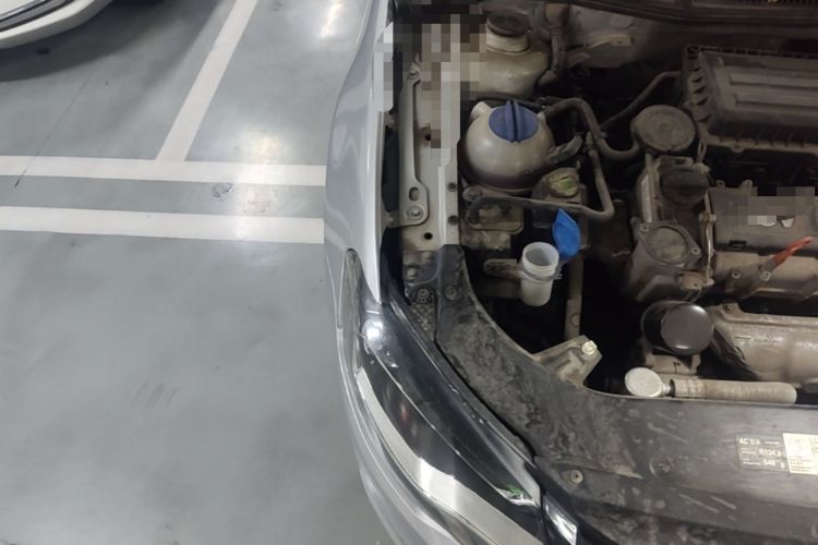 Used Volkswagen Bora 2013 1.6L Automatic Comfort Model Engine Bay Right