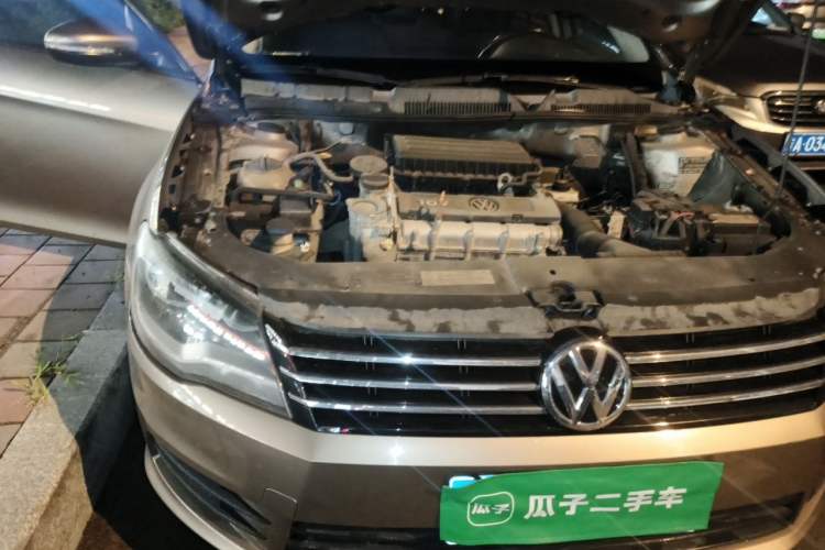 Used Volkswagen Bora 2013 1.6L Automatic Fashion Model Engine Bay Right