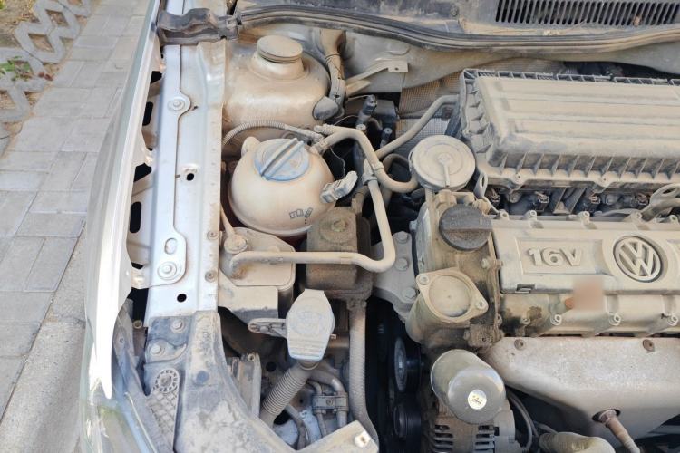 Used Volkswagen Bora 2013 1.6L Automatic Fashion Model Engine Bay Right