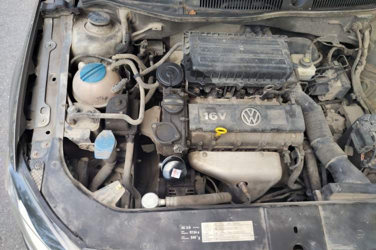 Used Volkswagen Bora 2013 1.6L Manual Comfort Model Engine Bay Right