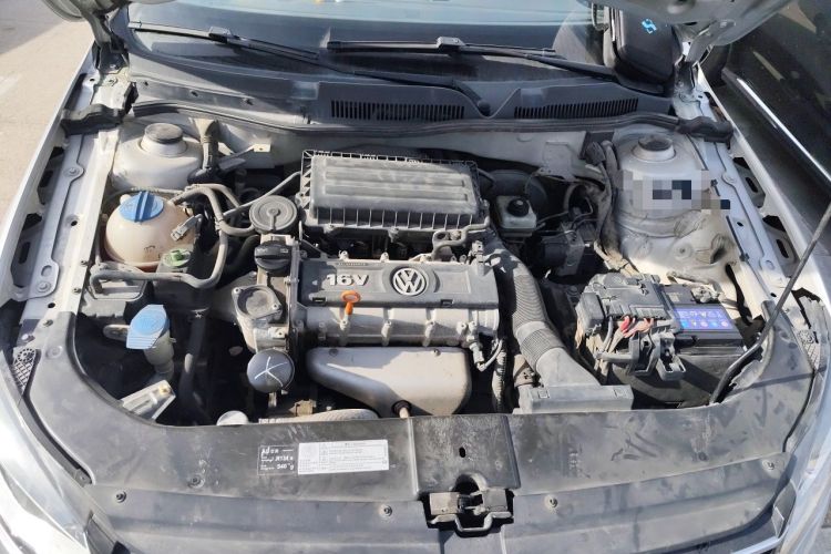 Used Volkswagen Bora 2013 1.6L Automatic Comfort Model Engine Bay