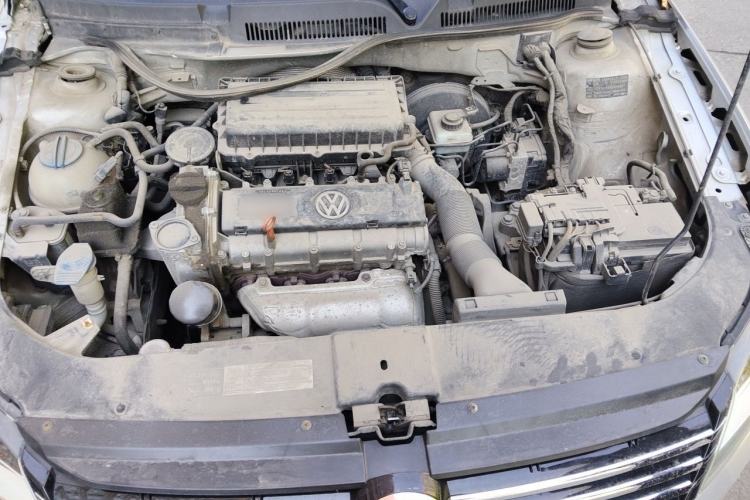 Used Volkswagen Bora 2013 1.6L Manual Fashion Edition Engine Bay