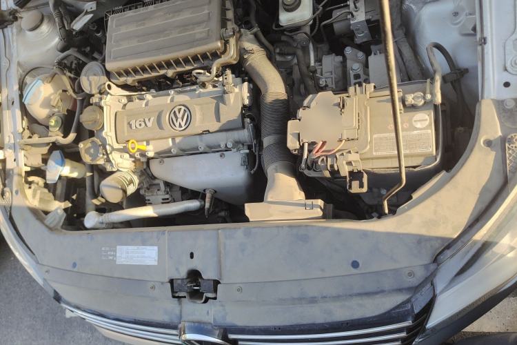 Used Volkswagen Bora 2013 1.6L Automatic Fashion Model Engine Bay
