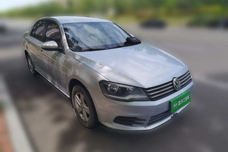 Used Volkswagen Bora 2013 1.6L Manual Fashion Edition Front Right 45 Deg