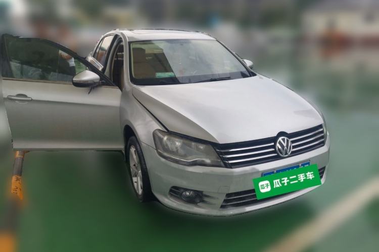 Used Volkswagen Bora 2013 1.6L Manual Comfort Model Front Right 45 Deg