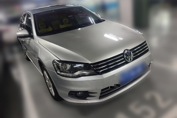 Used Volkswagen Bora 2013 1.6L Automatic Comfort Model Front Right 45 Deg