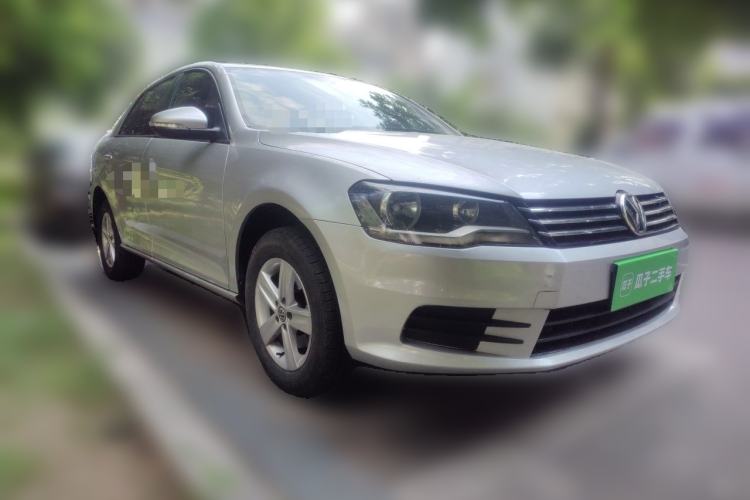 Used Volkswagen Bora 2013 1.6L Automatic Fashion Model Front Right 45 Deg