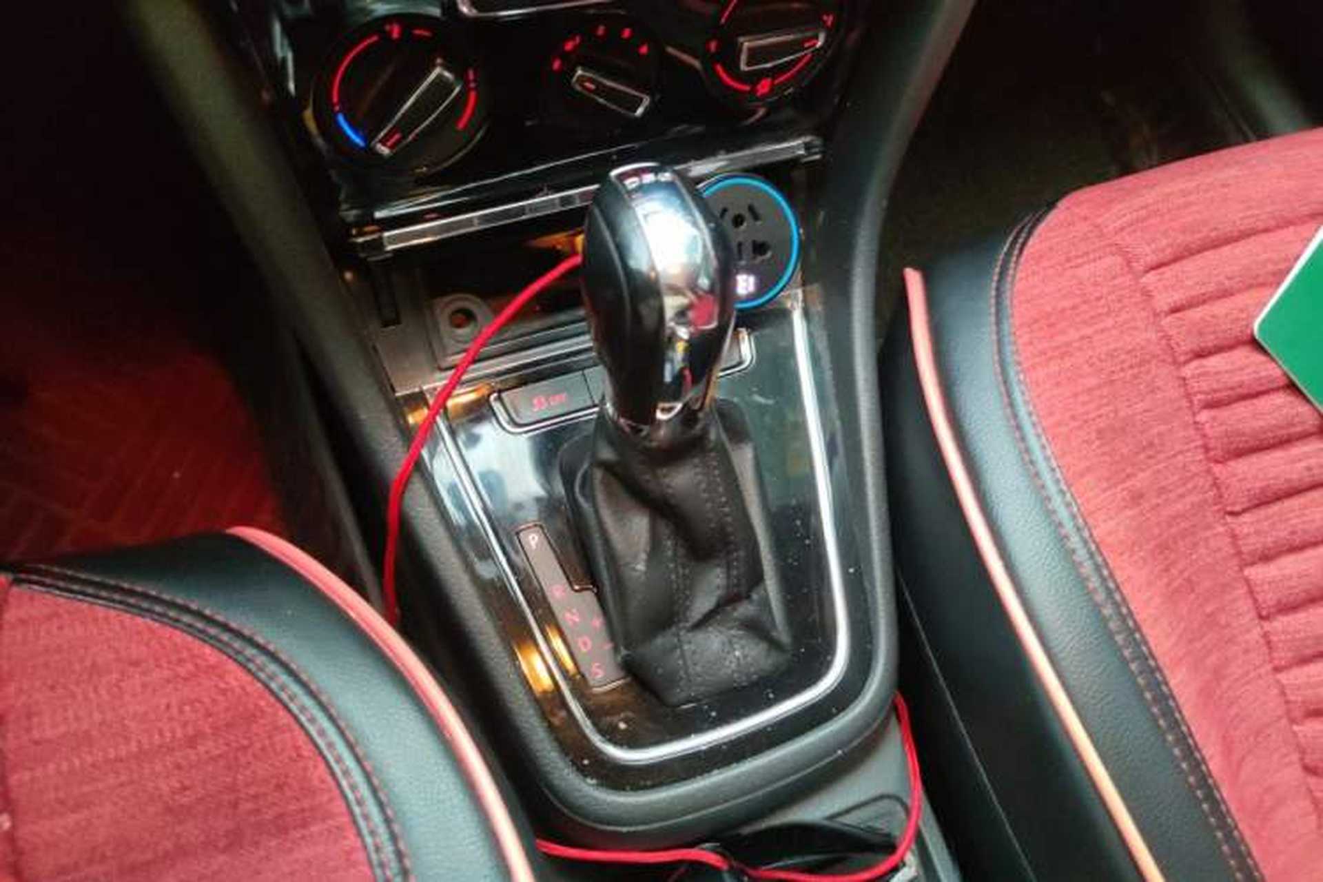 Used Volkswagen Bora 2013 1.4T Automatic Comfort Model Gear Lever