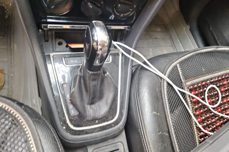 Used Volkswagen Bora 2013 1.6L Automatic Fashion Model Gear Lever