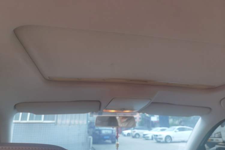 Used Volkswagen Bora 2013 1.6L Manual Comfort Model Headliner