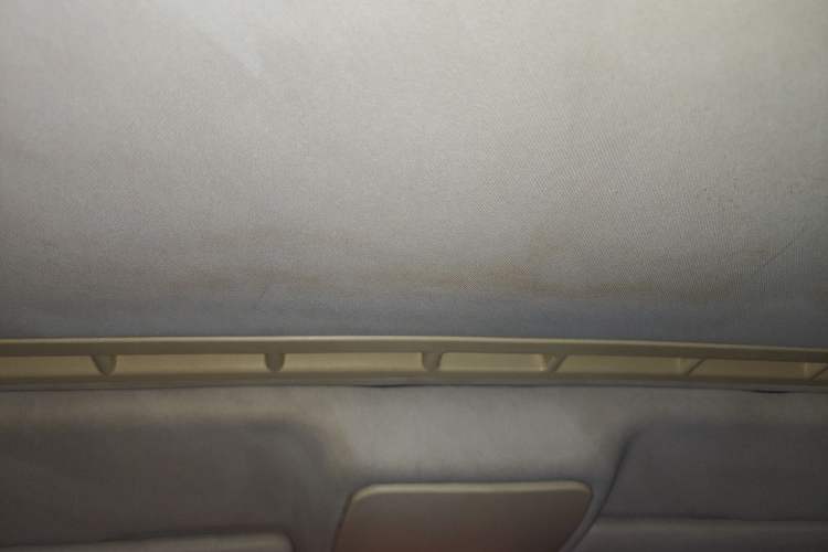 Used Volkswagen Bora 2013 1.6L Automatic Comfort Model Headliner
