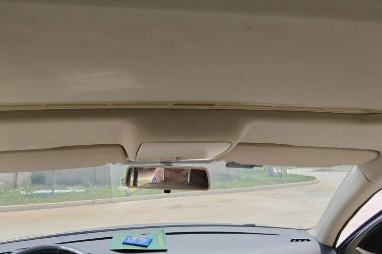 Used Volkswagen Bora 2013 1.6L Automatic Comfort Model Headliner