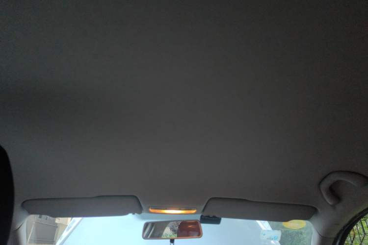 Used Volkswagen Bora 2013 1.6L Automatic Fashion Model Headliner