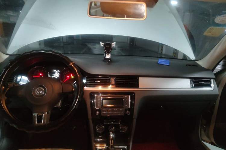 Used Volkswagen Bora 2013 1.6L Automatic Comfort Model Headliner