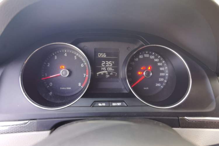 Used Volkswagen Bora 2013 1.6L Manual Fashion Edition Instrument Cluster