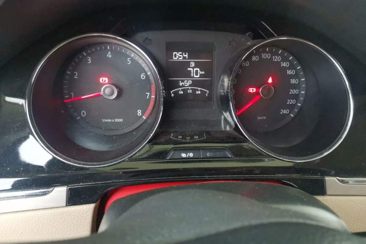 Used Volkswagen Bora 2013 1.6L Manual Comfort Model Instrument Cluster
