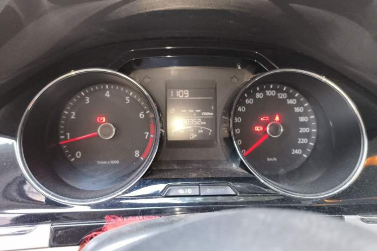 Used Volkswagen Bora 2013 1.6L Manual Comfort Model Instrument Cluster